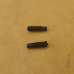 TORNILLO PARA OJAL JUKI 